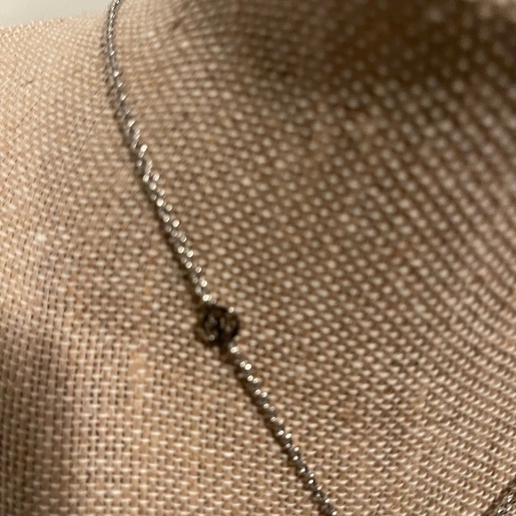 Louis Vuitton necklace V - Picture 2 of 4